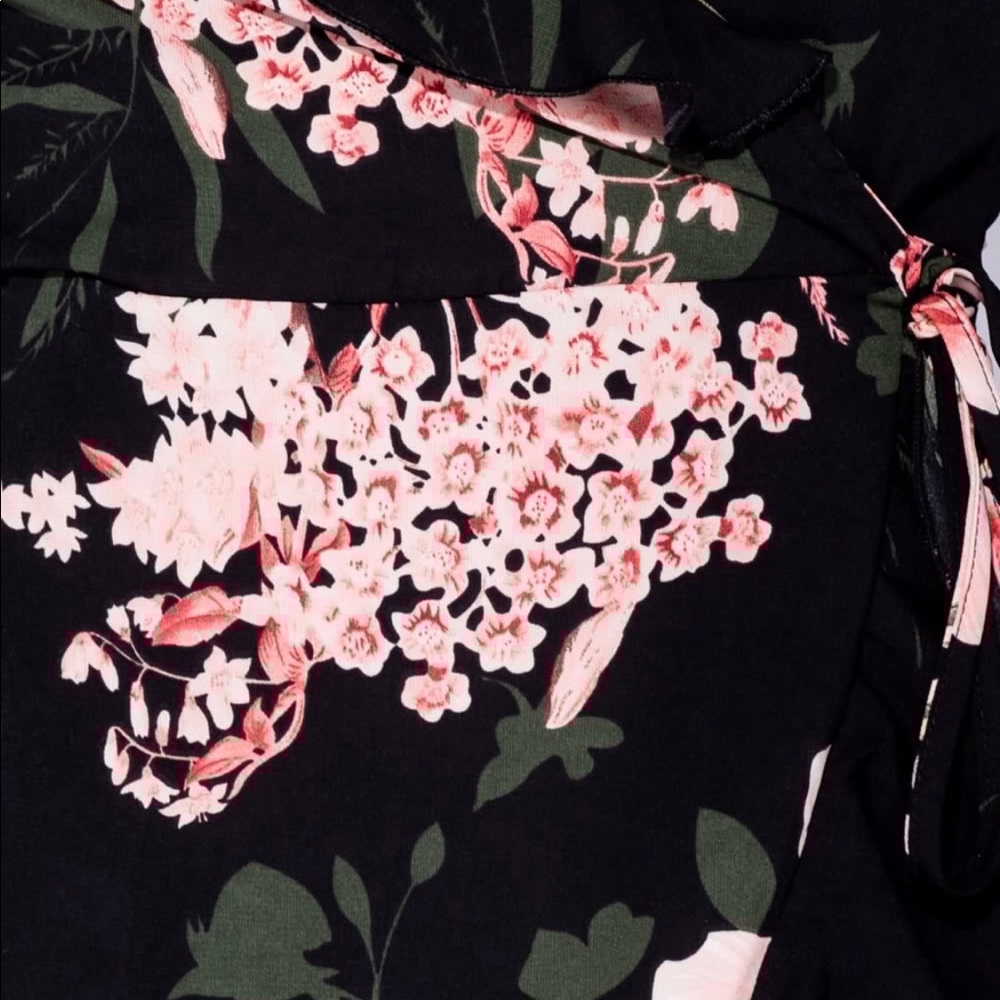 Flirty and Frill Mini - Picture 7 of 8